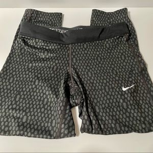 Nike Dri-Fit Run Fast Live Fearless Tights Small black spotted workout exercise